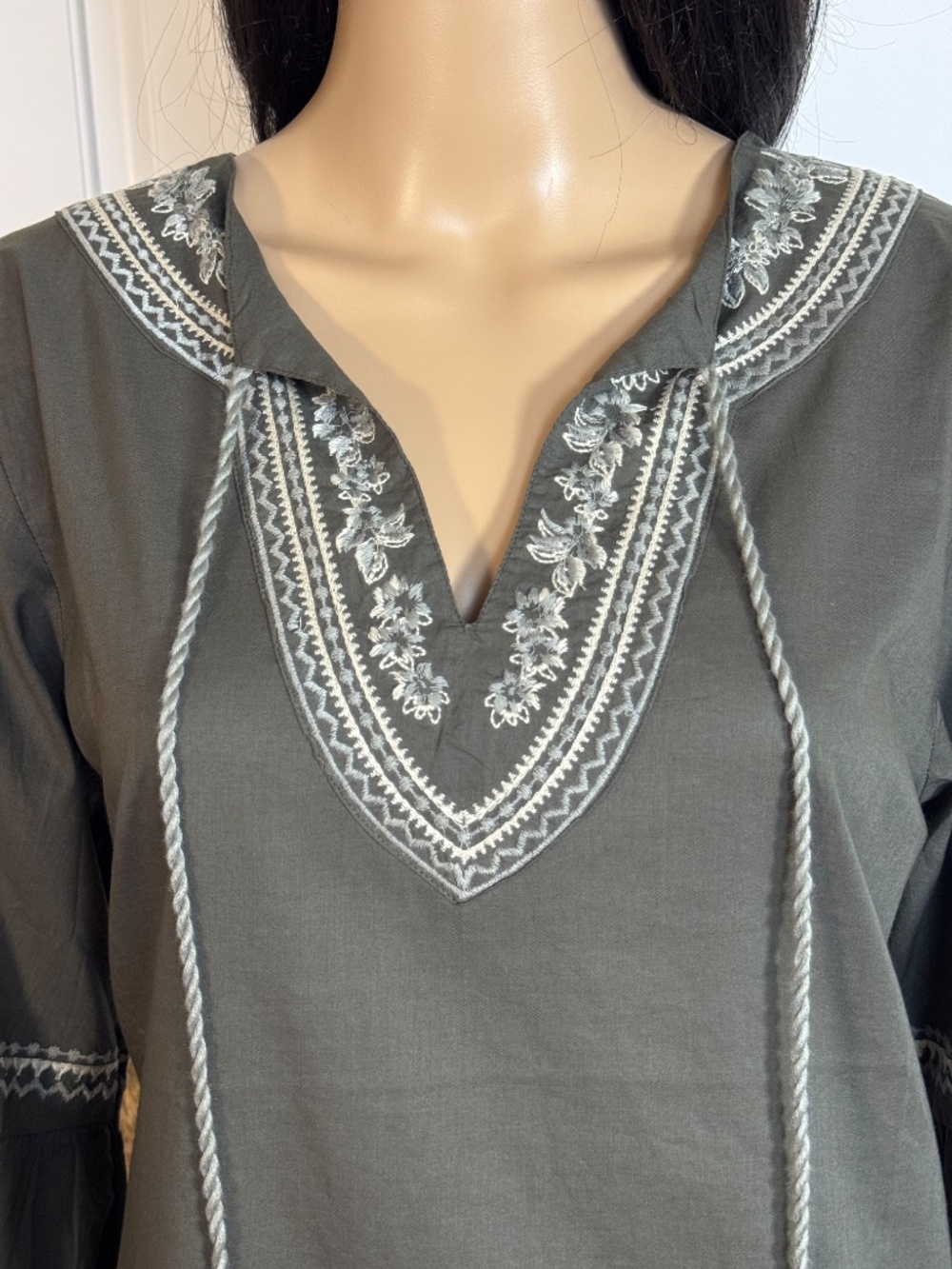 WESTERN BOHO BELL SLEEVE EMBROIDERY TUNIC TOP - NWT - Picture 7 of 14